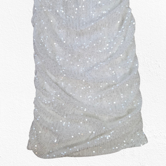 Hello Molly Frequent The Club White Sequin Off-Shoulder Mini Dress Size Small - Picture 4 of 9